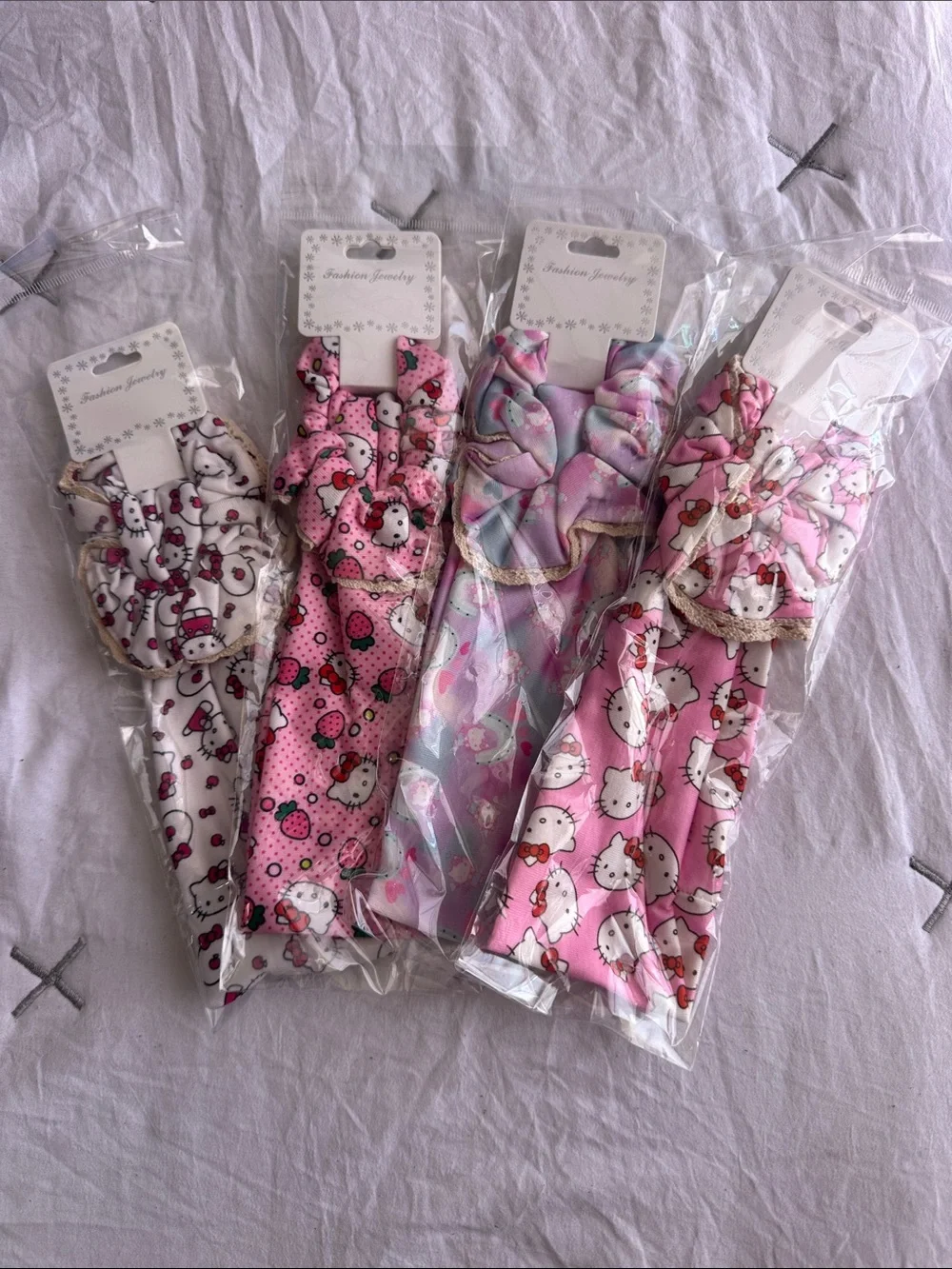 Hello Kitty Pink and White Kids Headbands with Bows - Pack of 4